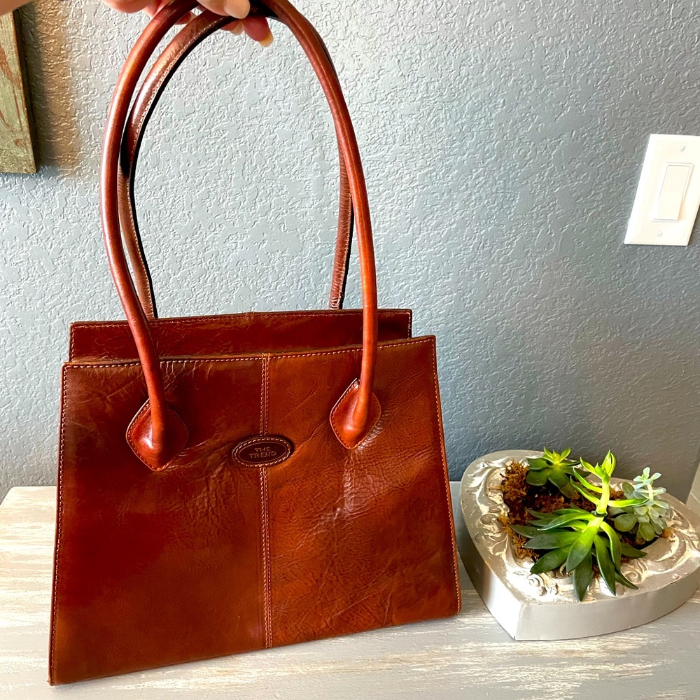 Authentic The Trend Italian brown leather tote.